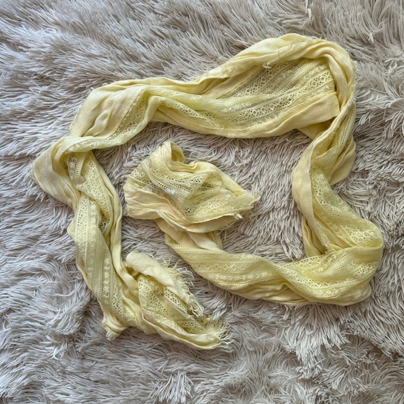 UNKNOWN Light Lace Scarf - Picture 1 of 1